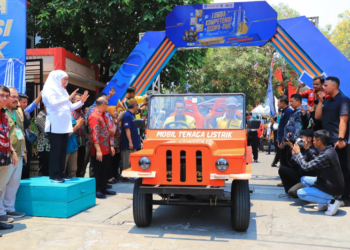 Gubernur Khofifah Lepas Parade 260 Kendaraan Konversi Listrik Karya Siswa SMK Jatim