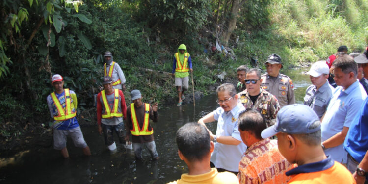 Pj Bupati Pasuruan Instruksikan Perusahan Kelola Limbah Sesuai Aturan