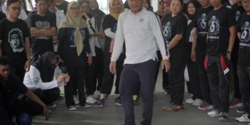 Lomba Penalti Gawang Kecil hingga Bola Tampah Jadi Cara Seru Diskominfo Jatim Pererat Kebersamaan